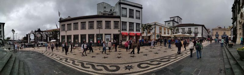 Half Day City Tour in Beautiful Ponta Delgada DE/EN/PT - Key Points