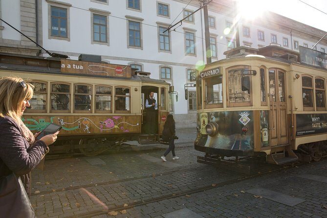 Half Day City Tour with Six Bridges Cruise and Wine Tasting - Practical Details and Tips