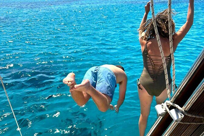 Half day cruise between the Turquoise Shades with Paros Sail - What You’ll Love About This Tour