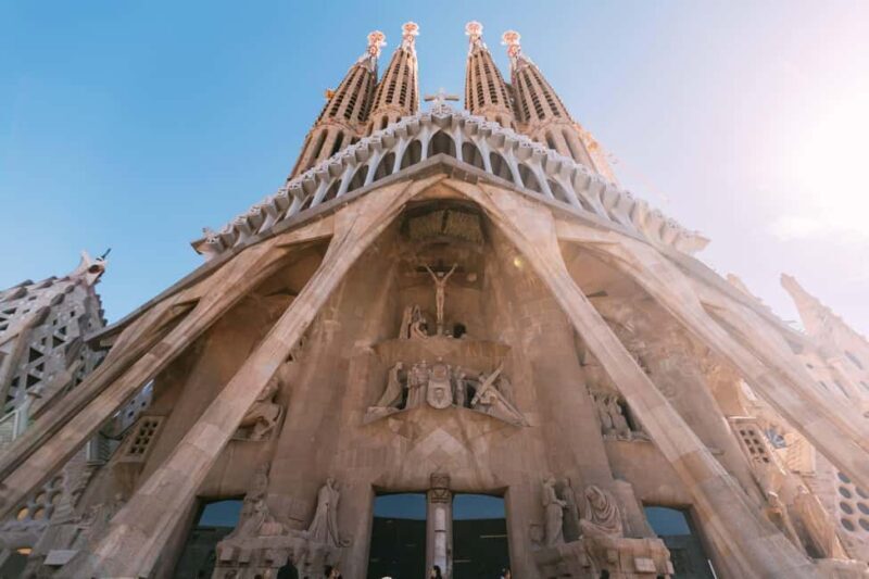 Half-Day Guided Tour of Montserrat & Sagrada Familia - A Closer Look at the Experience