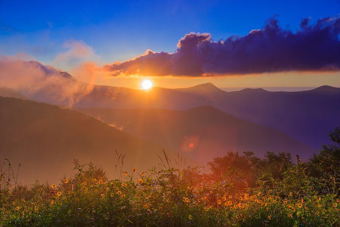 Half-Day Hike with Long Range Views from Asheville - What to Expect from the Asheville Half-Day Hike