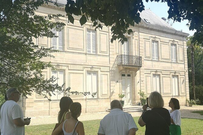 Half-day in the Médoc : 2 wineries & 6 wines - FAQ