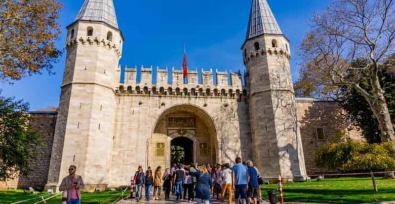 Half-Day Istanbul Tour: Topkapi & Grand Bazaar - Exploring Topkapi Palace