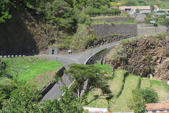 Half day jeep Wine tour and tasting, & sea cliff adventure - Who Would Love This Tour?