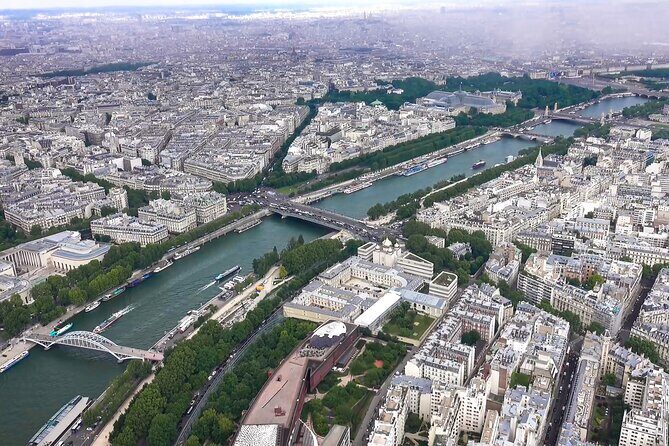 Half Day Paris Cruise & Walking Tours: Eiffel, Louvre, Notre-Dame - Who Should Consider This Tour?