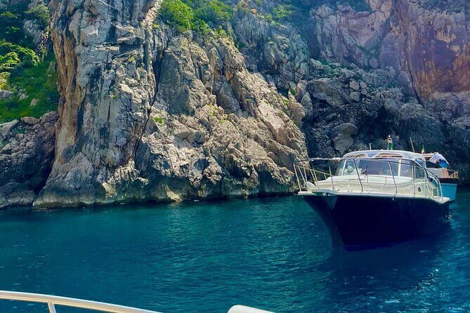 Half-day private boat tour of Capri - Anacapri: Relax and Swim