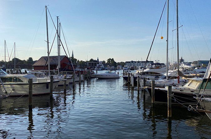 Half Day Private Bus Tour of Annapolis Up to 13 people - FAQ