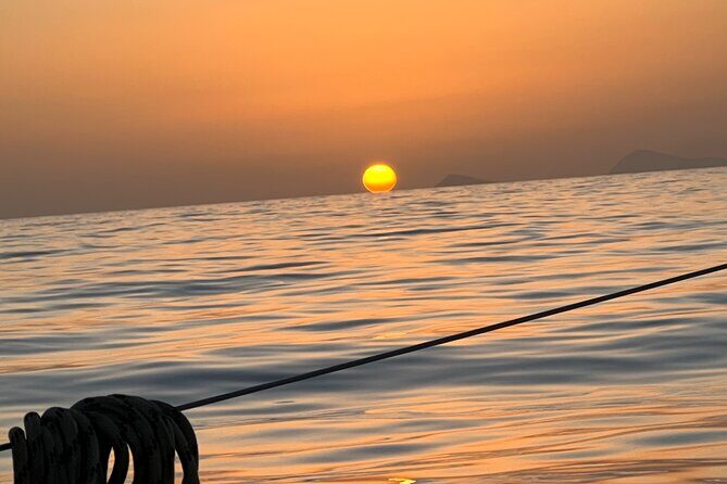 Half day Private Sailing cruise in Santorini island up to 6 pax - Why You Might Love This Santorini Sailing Experience