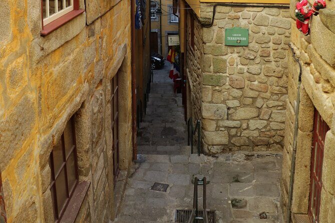 Half Day Private Tour in TukTuk Porto Jewish Heritage - In-Depth Look at the Itinerary
