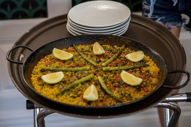 Half-Day Small Group VIP Culinary Tour in Madrid - The Experience of the Guides