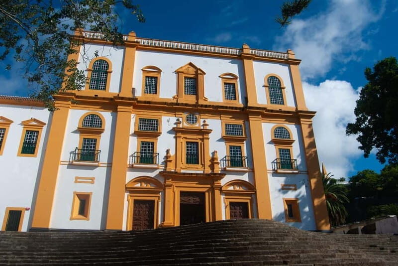 Half-day tour: Angra do Heroísmo City Tour - Passing the Angrense Theater