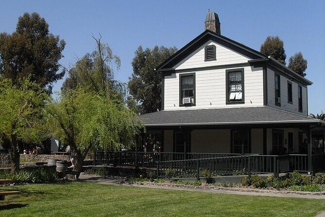 Half-Day Wine Tour Plus Hop-On Hop-Off Bus Pass - FAQs