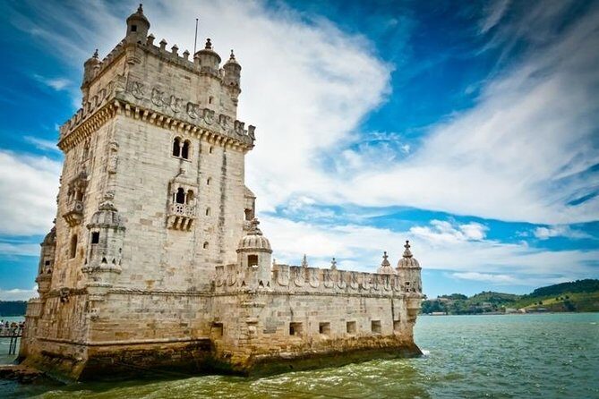 Halfday Lisbon Private Tour - How is the pricing?
