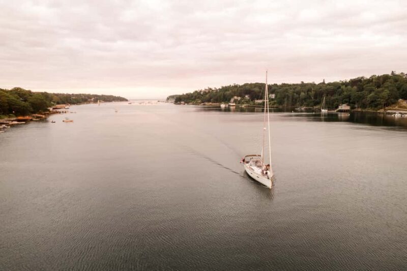 Halifax: Sunset Wine and Cheese Sailboat Cruise - FAQ