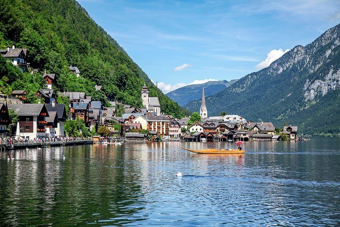 Hallstatt from Salzburg - 6-hour private Tour - Stop 2: St. Gilgen and Lake Wolfgang