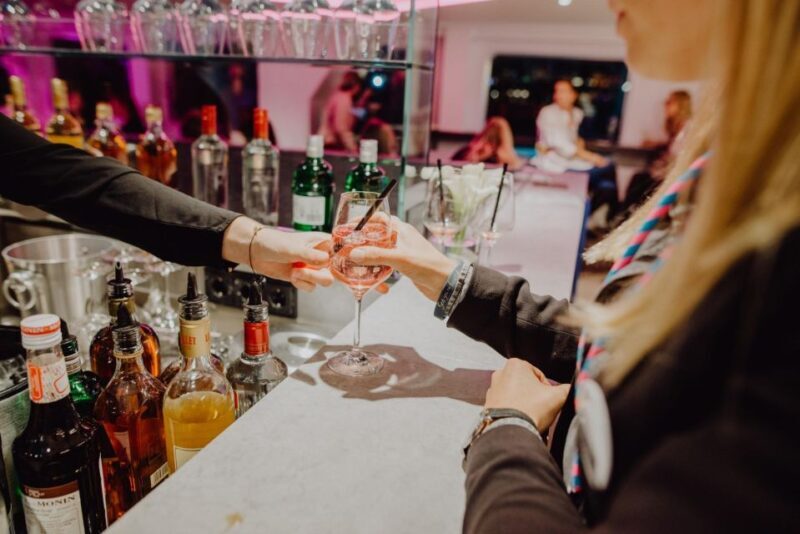 Hamburg: 1.5-Hour Evening Lights Harbour Cruise on a Ship - FAQs