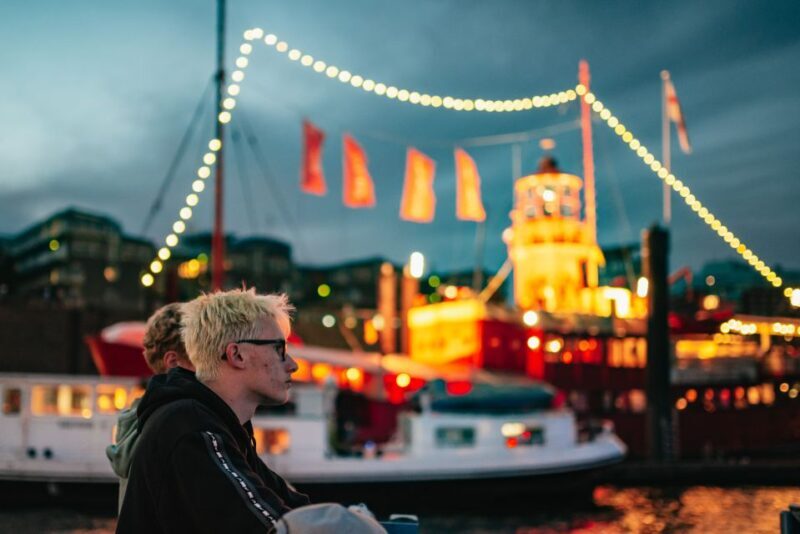 Hamburg: 1-Hour Evening Harbor Lights Cruise - FAQ