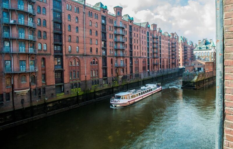Hamburg: 1-Hour Harbor Cruise - FAQs
