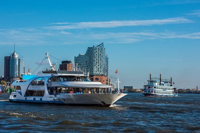 Hamburg: 1-hour harbor tour - What this harbor tour covers