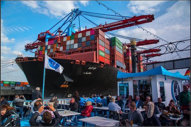 Hamburg: 1-hour harbor tour - Who should consider this tour?