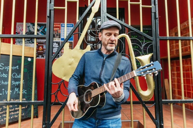 Hamburg: 2.5-Hour Beatles Music Tour - The Experience on the Ground