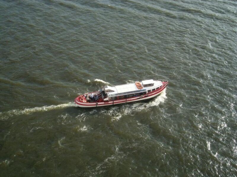 Hamburg: 2-Hour Harbor Cruise - Who Should Take This Tour?