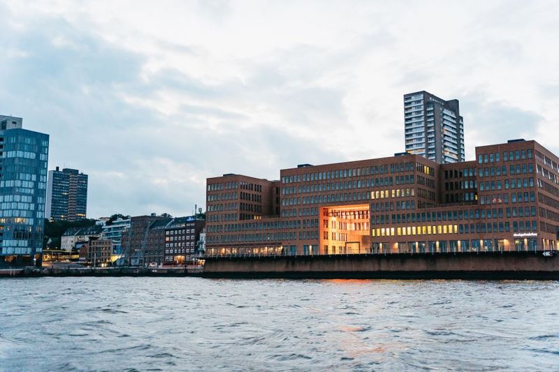 Hamburg: 90-Minute Evening Lights Harbor Cruise - Elbphilharmonie and HafenCity Views: A Bonus When the Route Lines Up