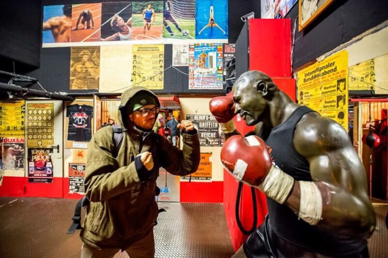 Hamburg: Adults Only Reeperbahn Tour - What the Reviews Say