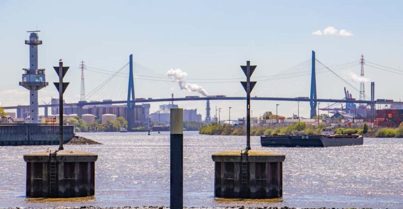 Hamburg: Capture the most Photogenic Spots with a Local - Key Points