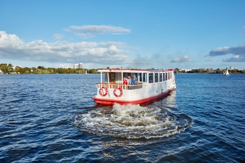 Hamburg: City Cruise on Alster Lake - Key Points