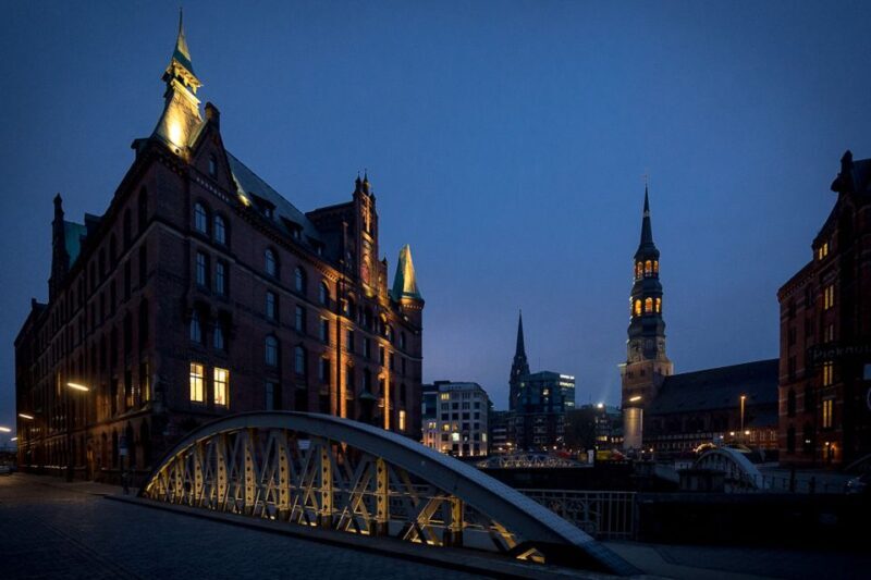Hamburg: Eerie Speicherstadt Tour - Key Points