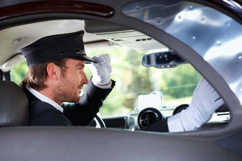 Hamburg: Exclusive Tour by Limousine with Chauffeur - Key Points
