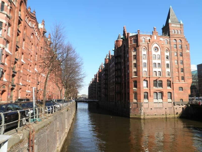 Hamburg: Exclusive Tour by Limousine with Chauffeur - Why Choose a Limousine Tour in Hamburg?
