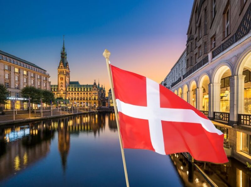 Hamburg: Guided Walking Tour in Danish - What to Expect on the Tour