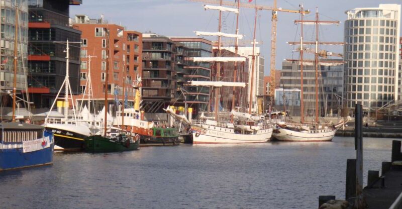 Hamburg Harbor: 3.5-Hour Guided Tour by Bike - An Honest Look at the Hamburg Harbor Bike Tour
