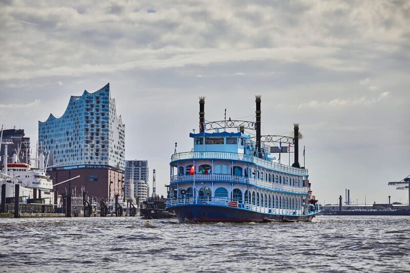 Hamburg: Harbor Cruise and Bus City Hop-On Hop-Off Tour - FAQs