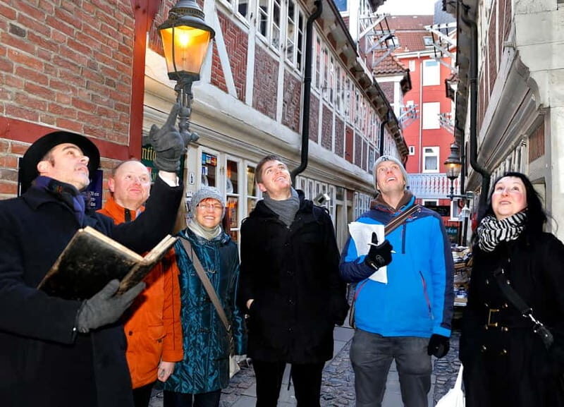 Hamburg: Interactive Crime Theater Tour in German - Key Points