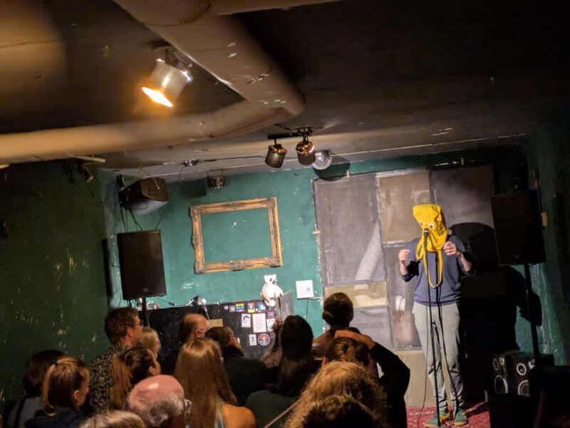 Hamburg: Katta Standup Comedy Show in Altona & Eimsbüttel - The Comedians and Content
