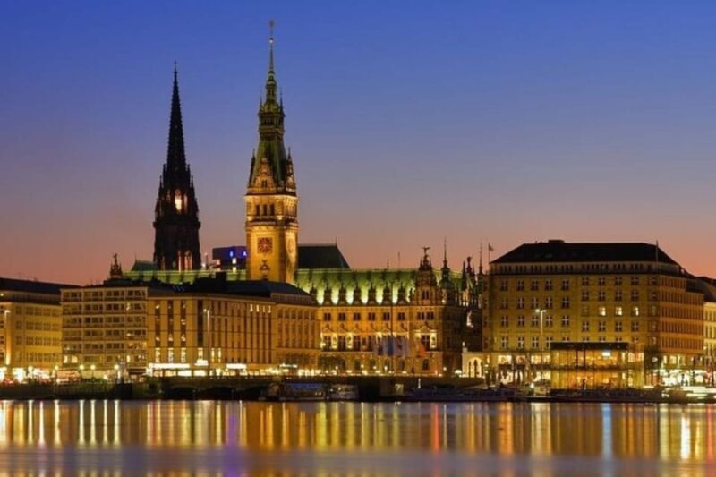 Hamburg : Old town Walking Tour With A Guide - Why You Might Like This Tour
