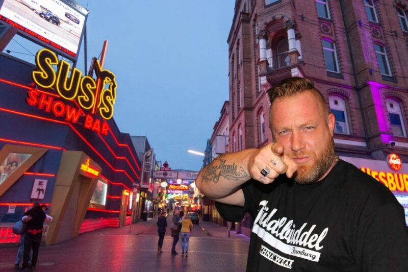 Hamburg: Olivia Jones Tour with Iconic Barker Fabian - The Experience in Detail