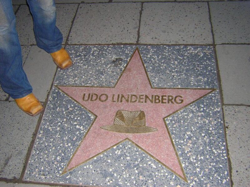 Hamburg: Original Kiez Tour in German with Eddy Kante - The Value of the Tour