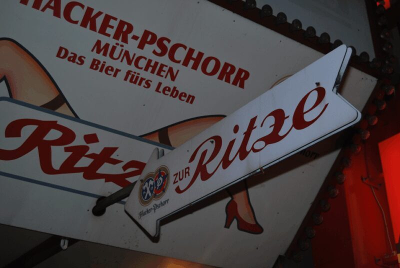 Hamburg: Private 1.5-Hour Walking Tour of St. Pauli - Exploring Hamburg’s St. Pauli in 1.5 Hours