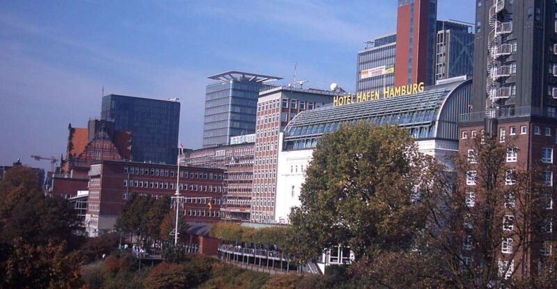 Hamburg: Private 75-Minute Tour of St. Pauli - The Fish Sandwich: A Tasty Finish