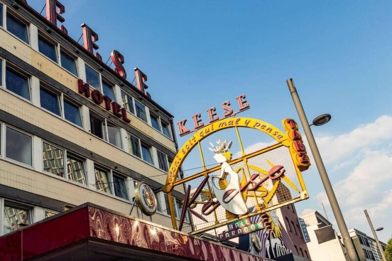 Hamburg: Private St. Pauli Red Light District Tour - Exploring Hamburg’s St. Pauli: What You Can Expect