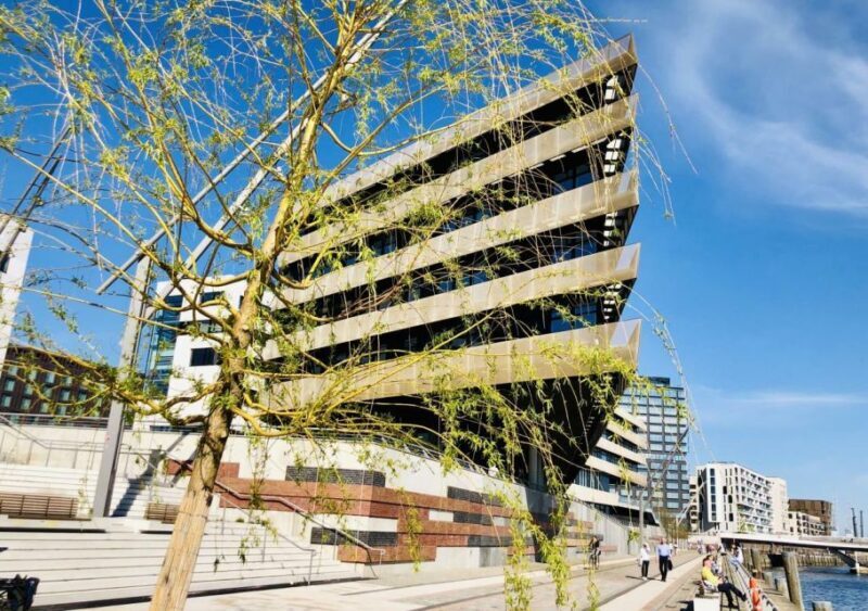 Hamburg: Private Tour UNESCO Speicherstadt and HafenCity - Key Points