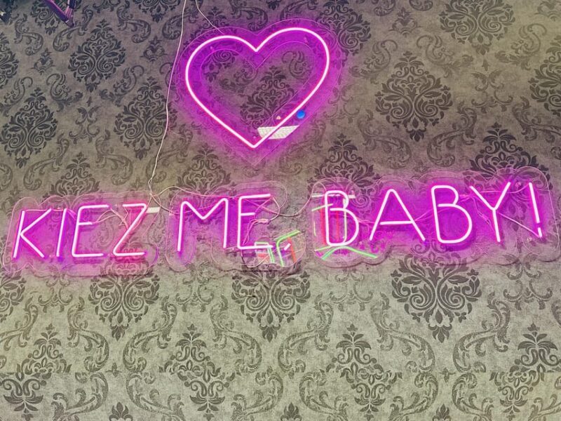 Hamburg: Reeperbahn pub crawl with insider-guide & shots - What to Expect from the Hamburg Pub Crawl