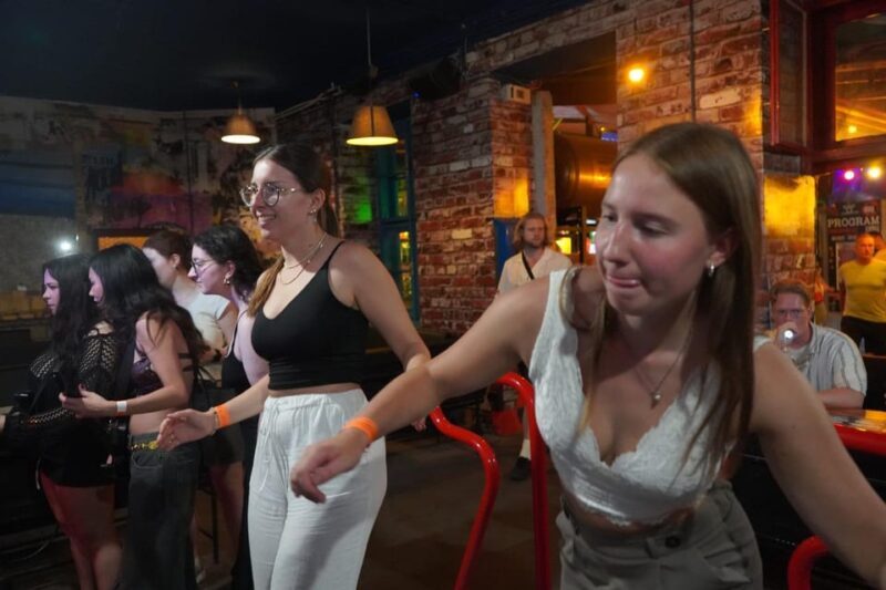 Hamburg: Reeperbahn Pub Crawl with Shots and Games - Key Points