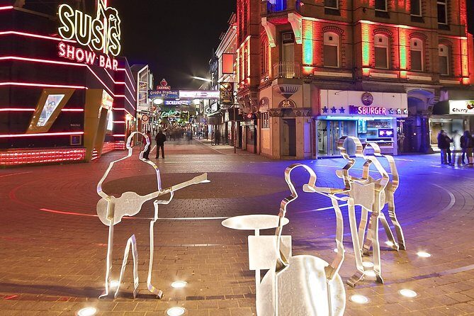 Hamburg Reeperbahn Tour with a Guide - A Realistic Look at the Hamburg Reeperbahn Tour