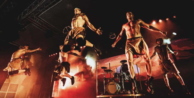 Hamburg: SIXX PAXX Men´s Perfoming Arts Show - What Is the SIXX PAXX Show?