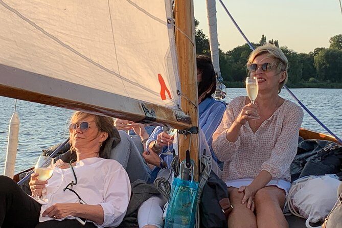 Hamburg Small-Group Sunset Sailing Cruise on Lake Alster - The Sum Up: Who’s This Tour Best For?